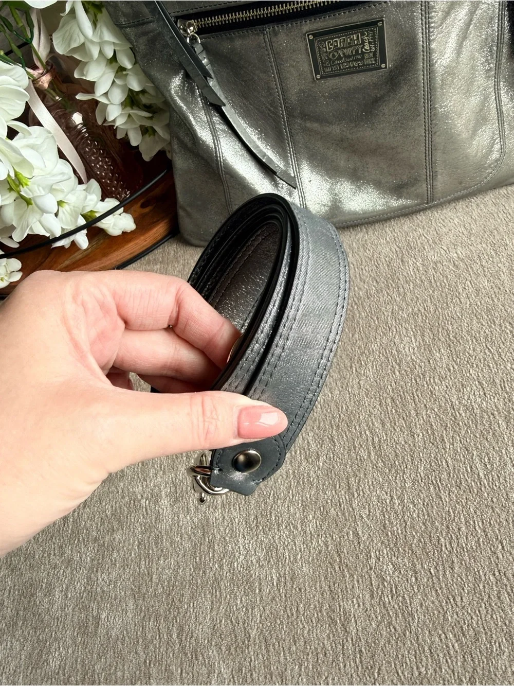 Coach Vintage Y2K Poppy Metallic Silver Leather Shoulder Bag Crossbody